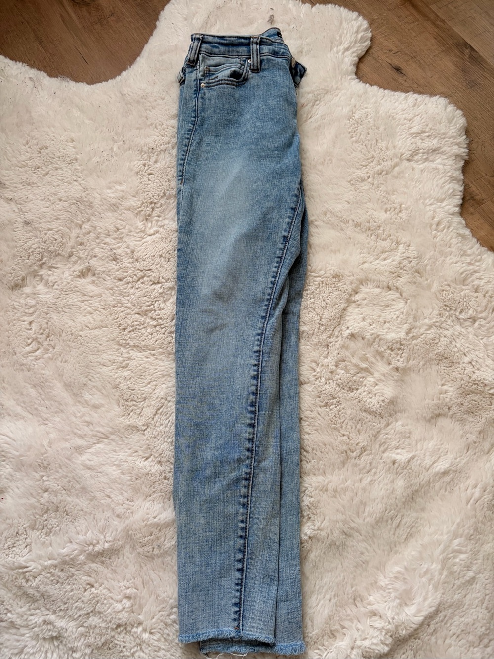 True Religion Women's Light Wash Skinny Jeans - Picture 4 of 6
